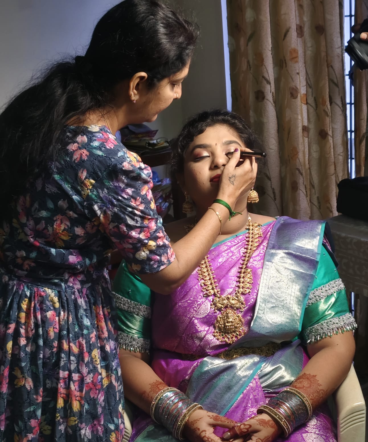 Vtrends Bridal Makeup